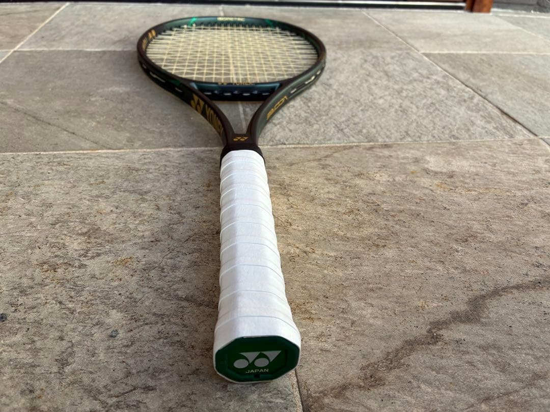 YONEX VCORE PRO 100 硬式テニスラケット G1 マットグリーン