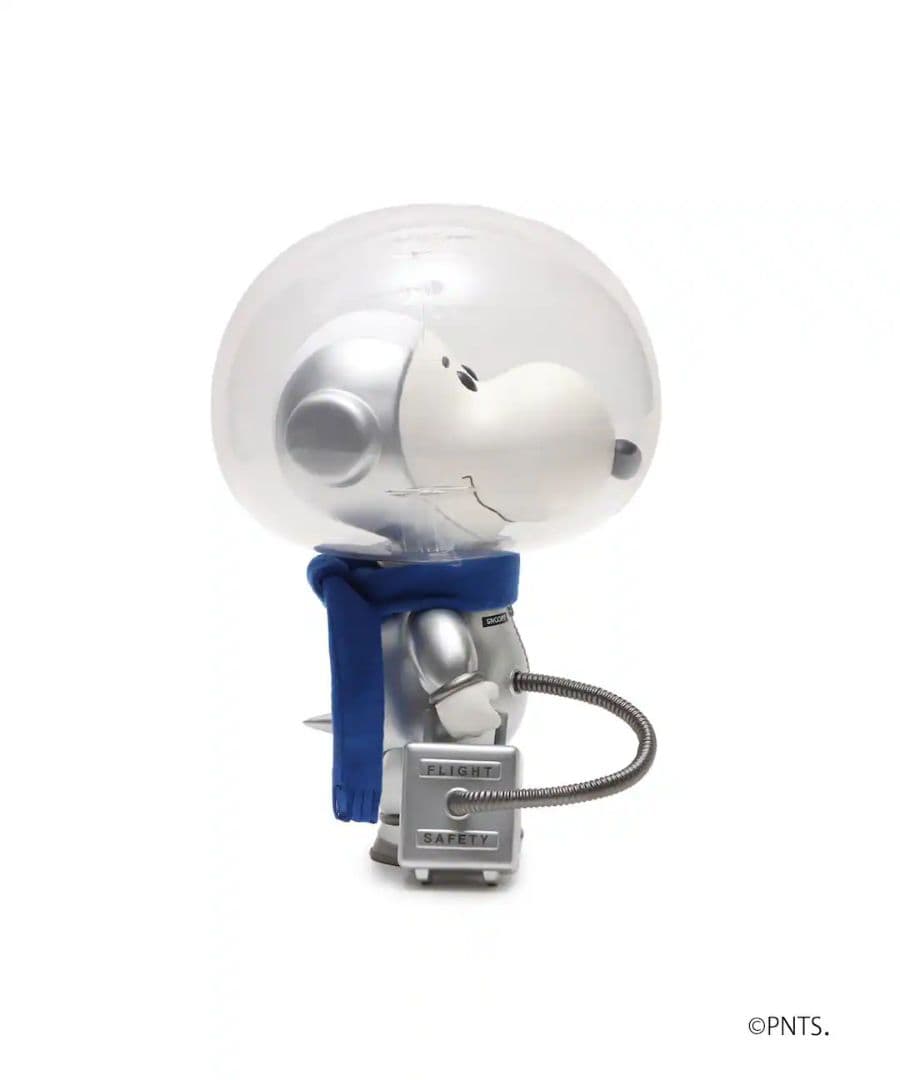 atmos限定150体 SNOOPY SILVER SPACESUIT