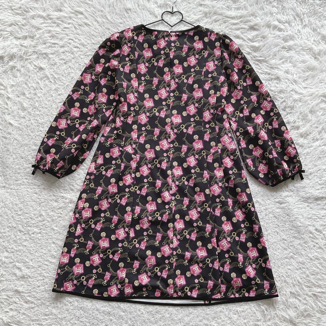 スーパービューティー ワンピース 総柄 胸元リボン 44/2XL 香水瓶 大きめ