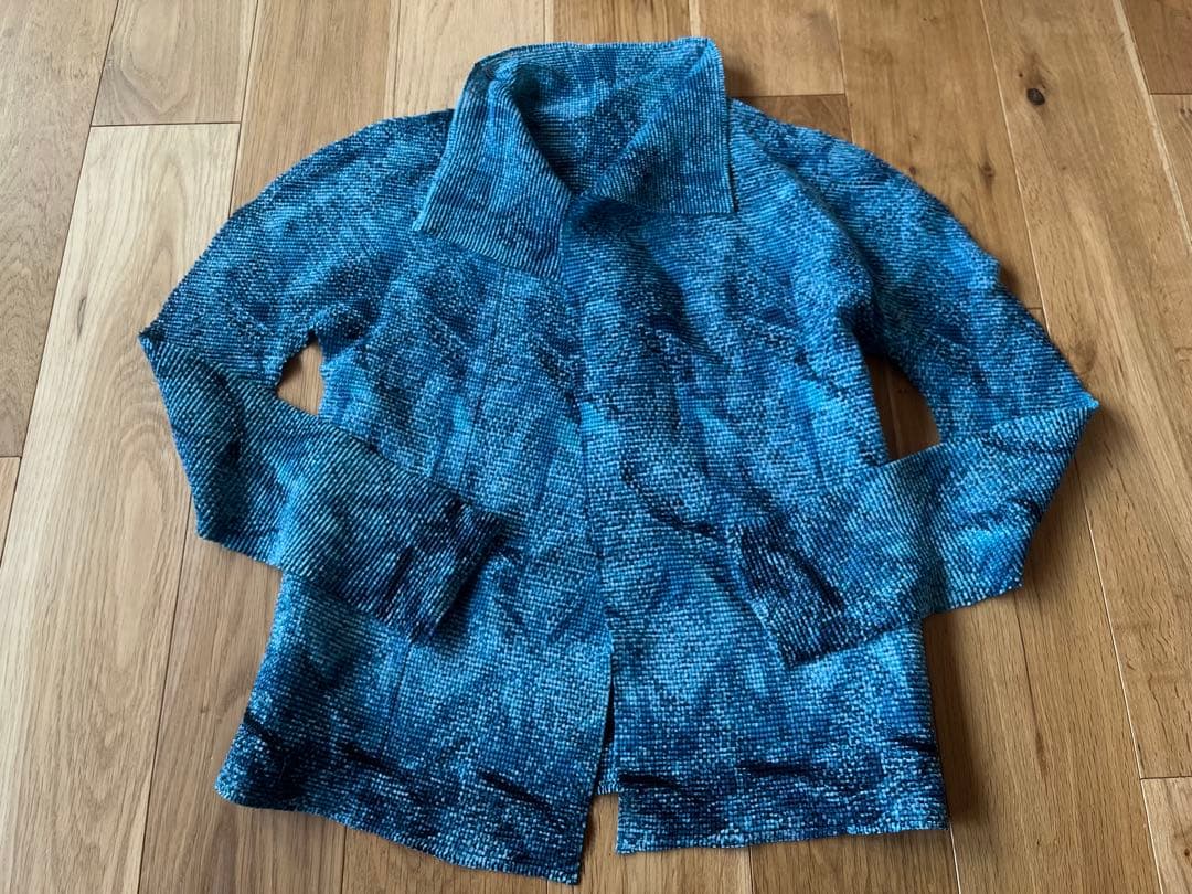 me ISSEY MIYAKE青系グラデーション カーディガン