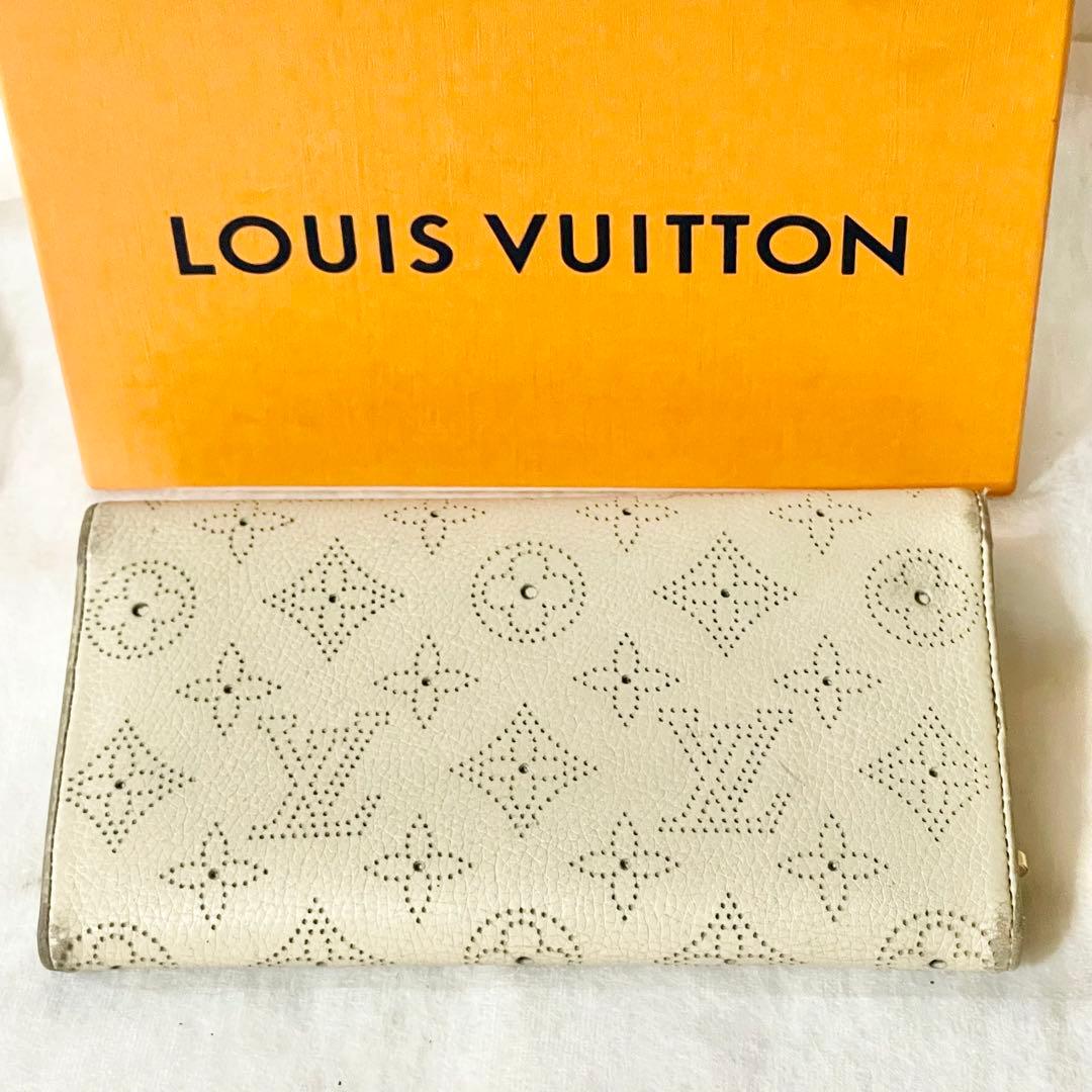 【至高の逸品】LOUIS VUITTONマヒナポルトフォイユアメリア三つ折り財布