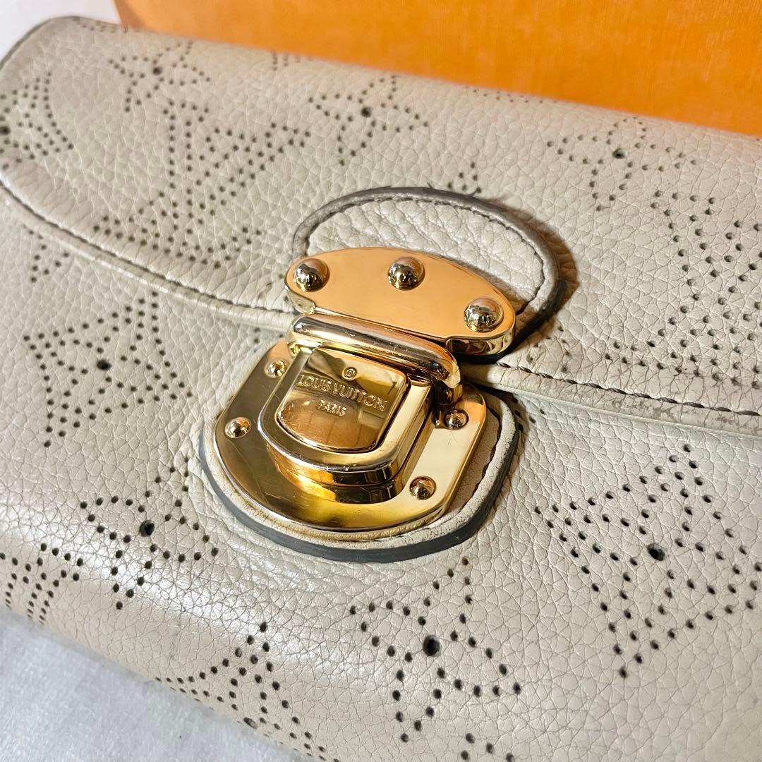 【至高の逸品】LOUIS VUITTONマヒナポルトフォイユアメリア三つ折り財布