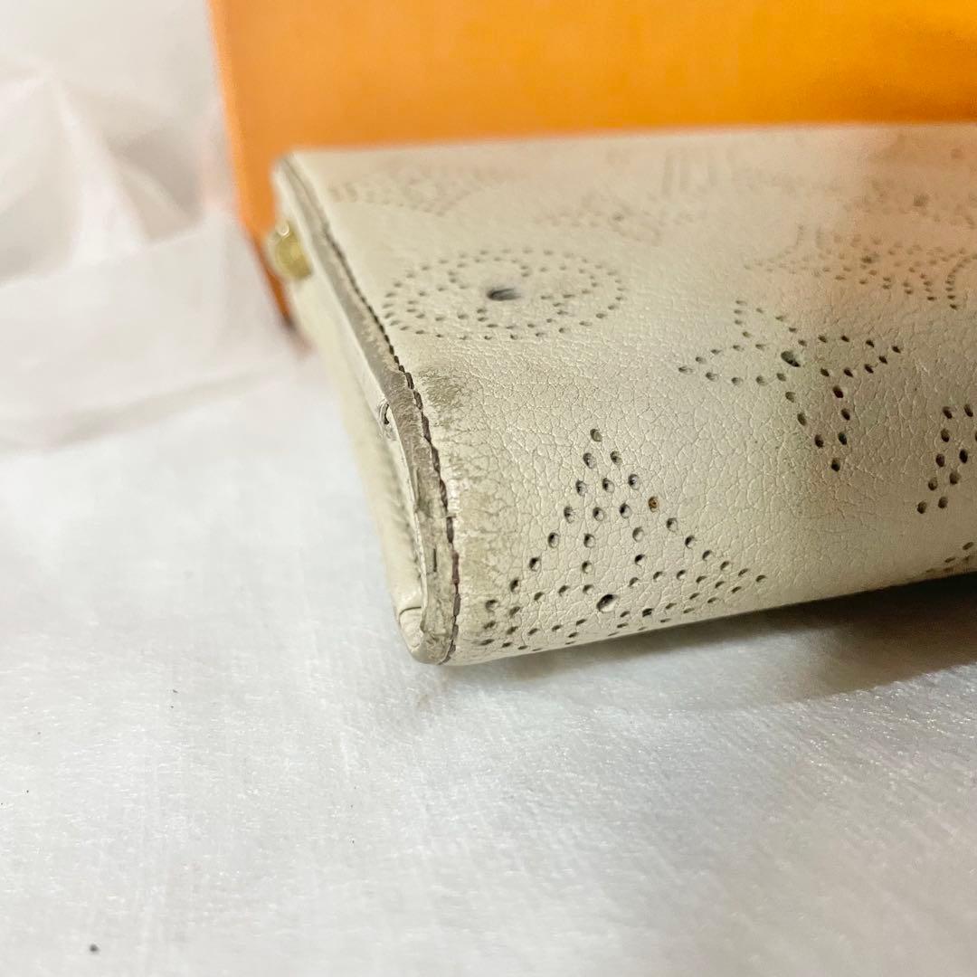 【至高の逸品】LOUIS VUITTONマヒナポルトフォイユアメリア三つ折り財布