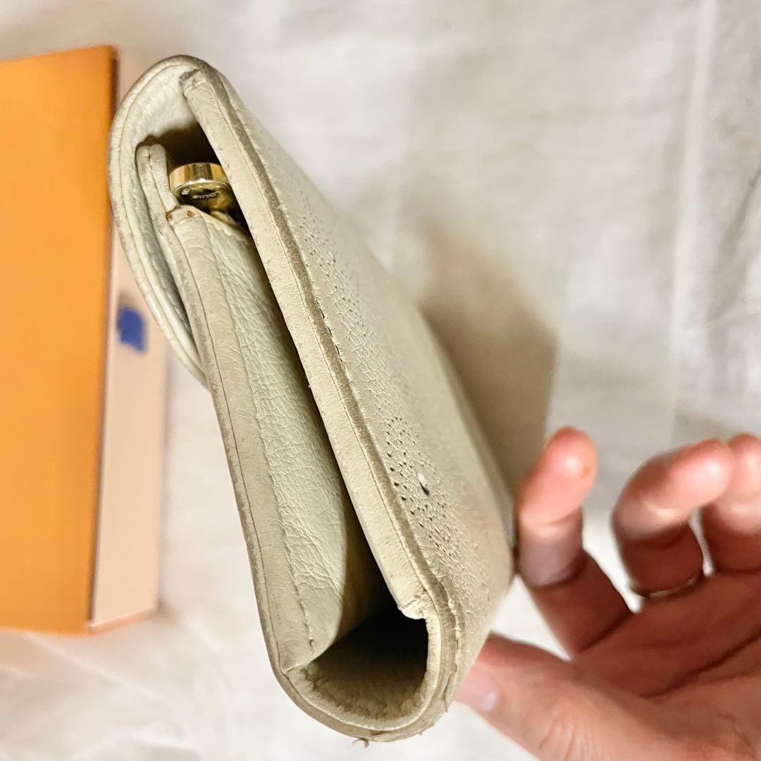 【至高の逸品】LOUIS VUITTONマヒナポルトフォイユアメリア三つ折り財布