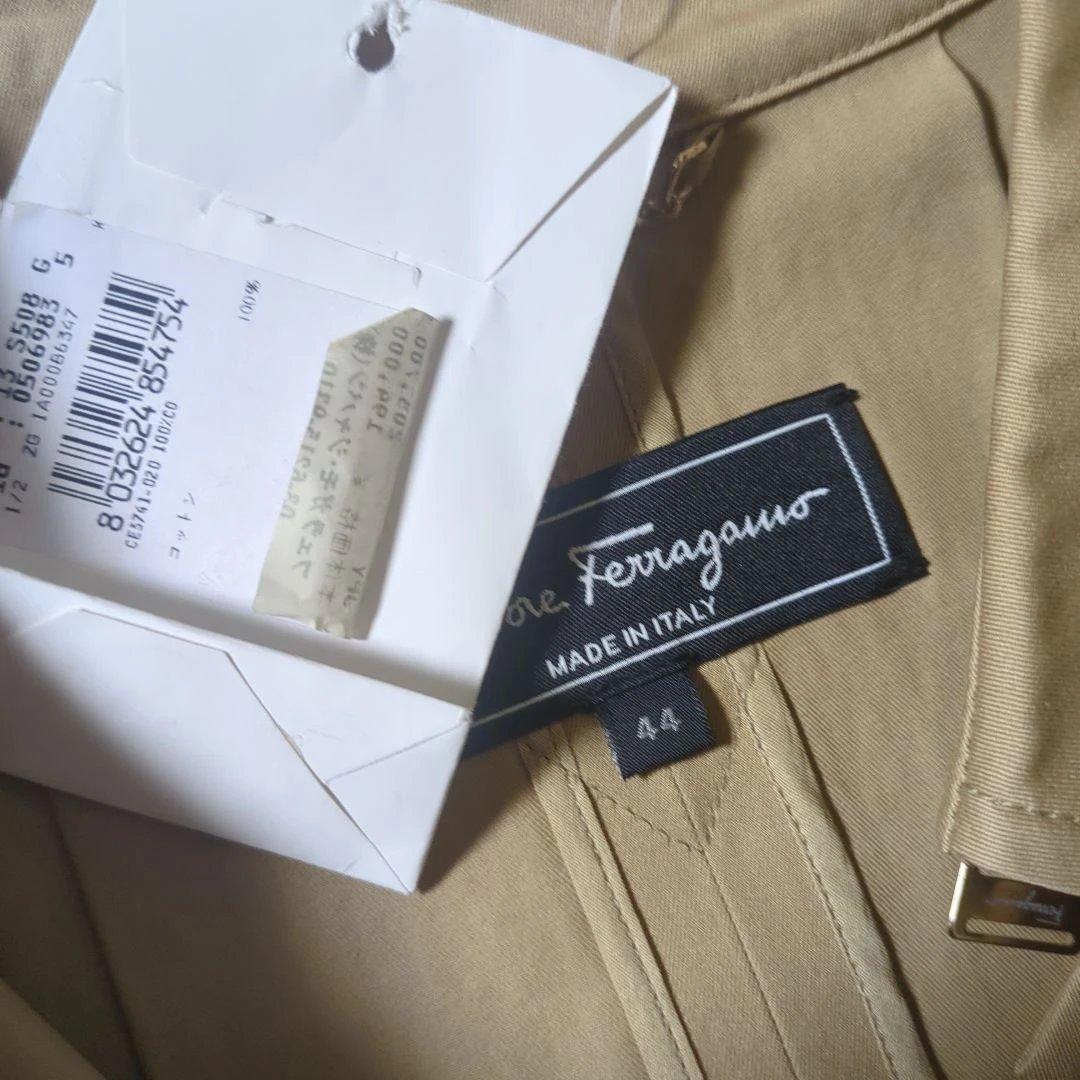 ♥️春一番公式アカウント02です♥️新品Ferragamo ジャケット