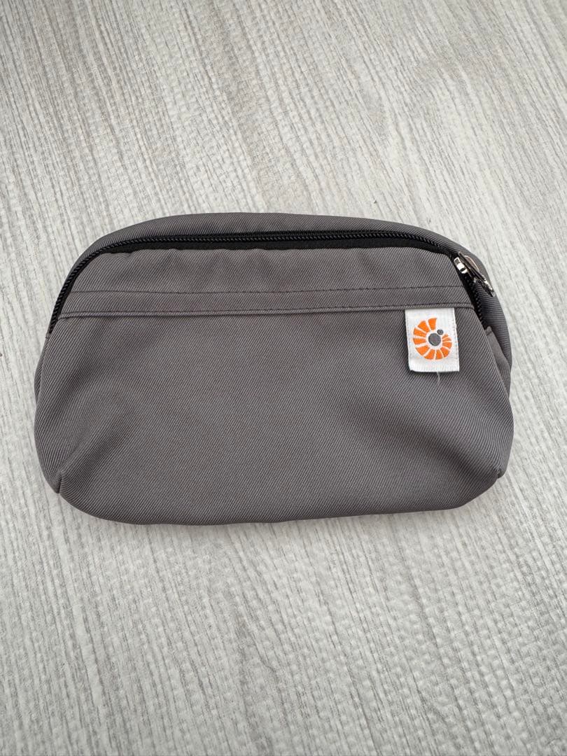 ergobaby ベージュ 抱っこ紐　オムニブリーズ グラファイトグレー