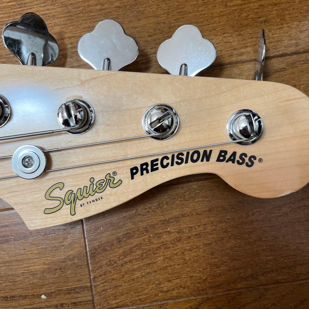 ク*チ様 Squier Fender エレキベース　ホワイト ダブルコイルピック