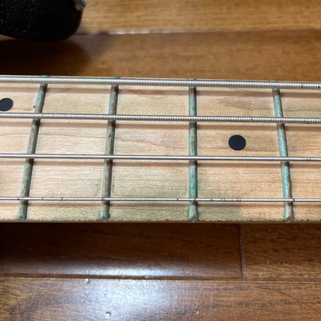 ク*チ様 Squier Fender エレキベース　ホワイト ダブルコイルピック