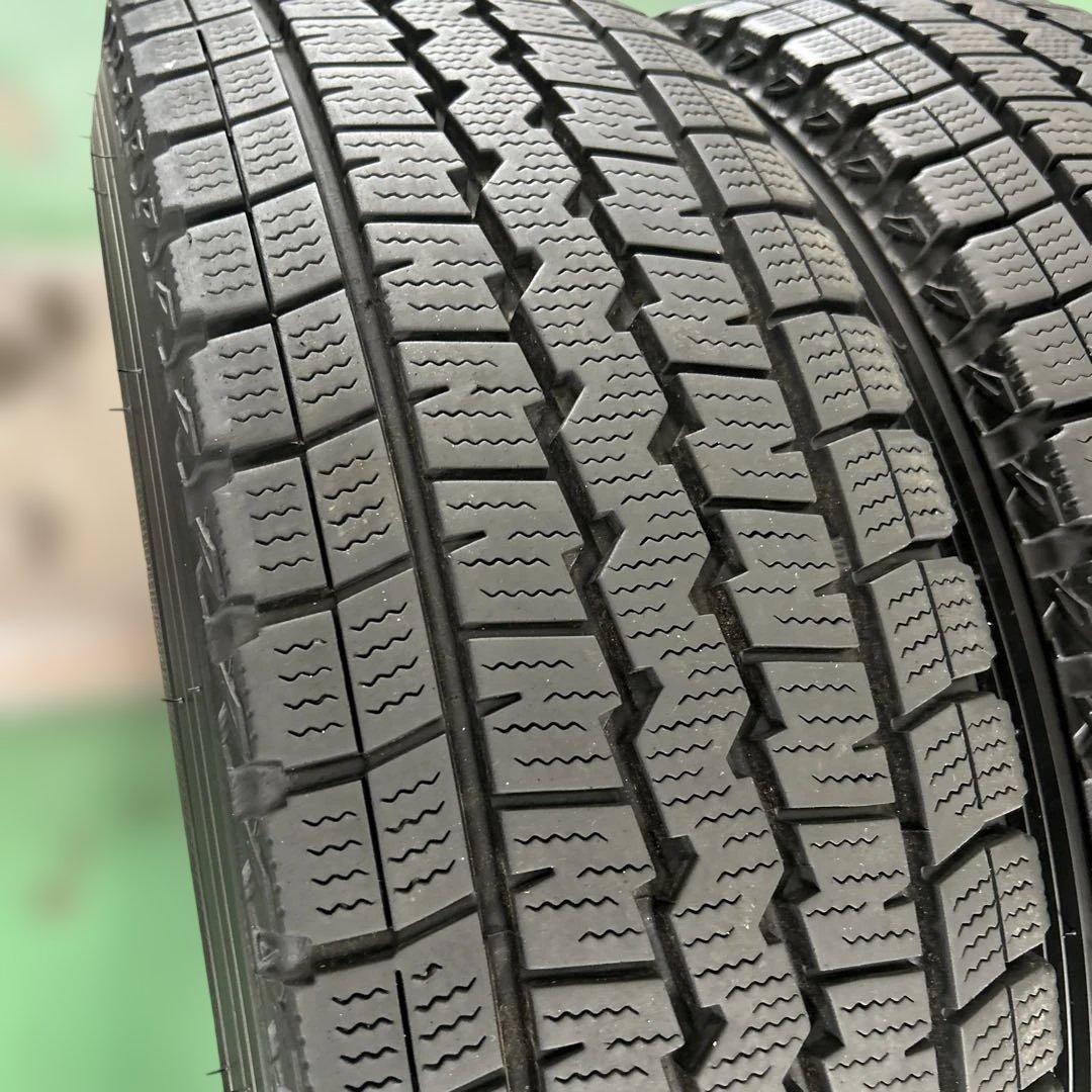 中古スタッドレス195/80R15LTダンロップ　ハイエース、キャラバン等に