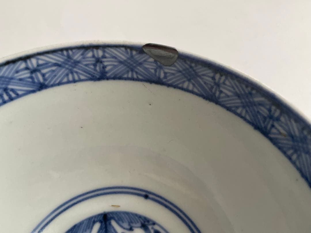 骨董　アンティーク　古伊万里　染付　牡丹唐草文様　逆唐草　蓋碗　蓋茶碗
