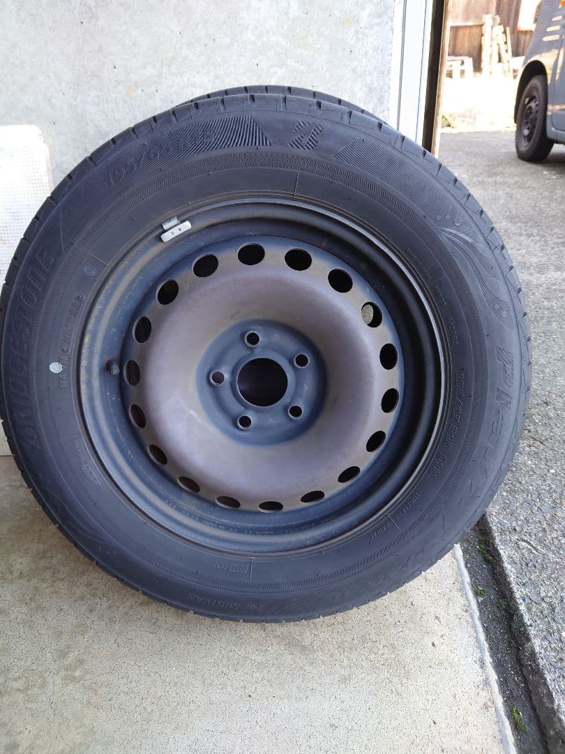 カングー タイヤ195/65R15 ＆純正スチールホイール ４本セット