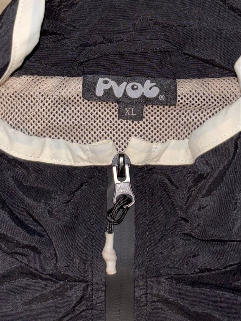 pvot ナイロン　セットアップ
