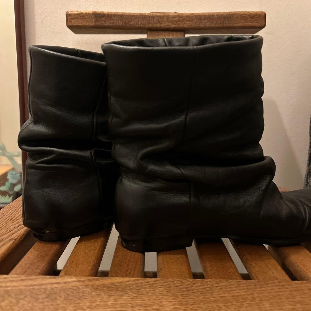 zuccaズッカ　ハンドメイド革ショートブーツ