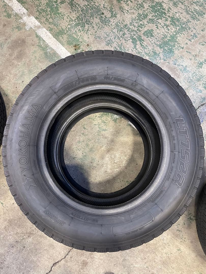 【中古オールシーズンタイヤ】205/70R16 ホイールなし２本セット