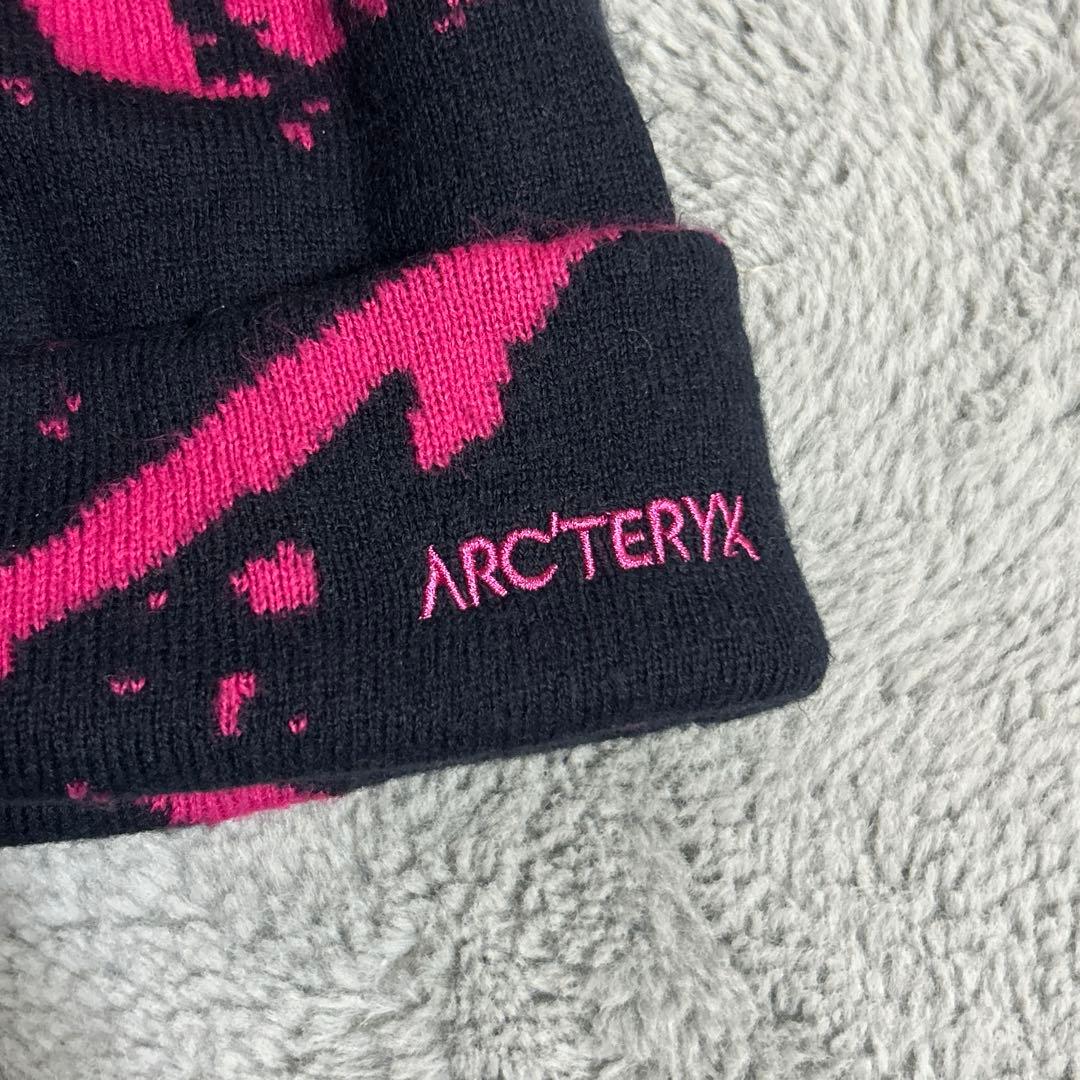 ARC'TERYX ニット帽　黒・白