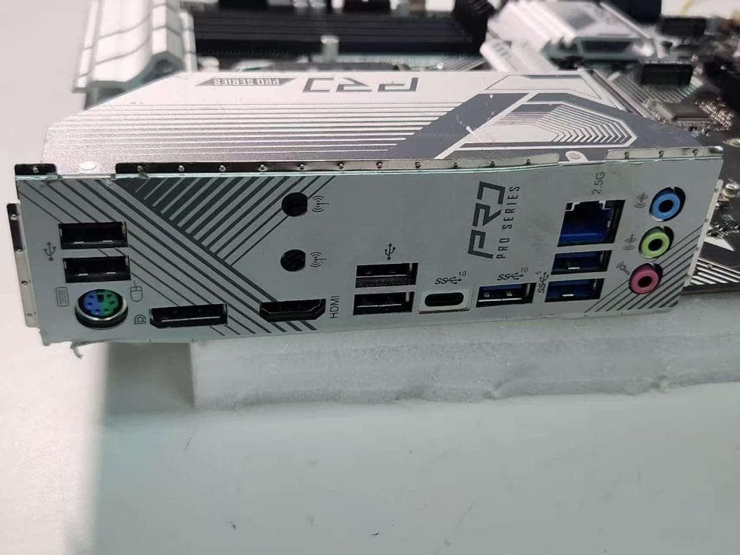 030600B ASROCK Z790 PRO RS/D4 マザーボード