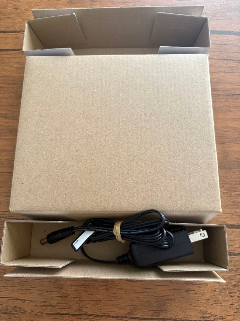 ZOOM B1 FOUR ベースエフェクター(公式電源アダプター付き)