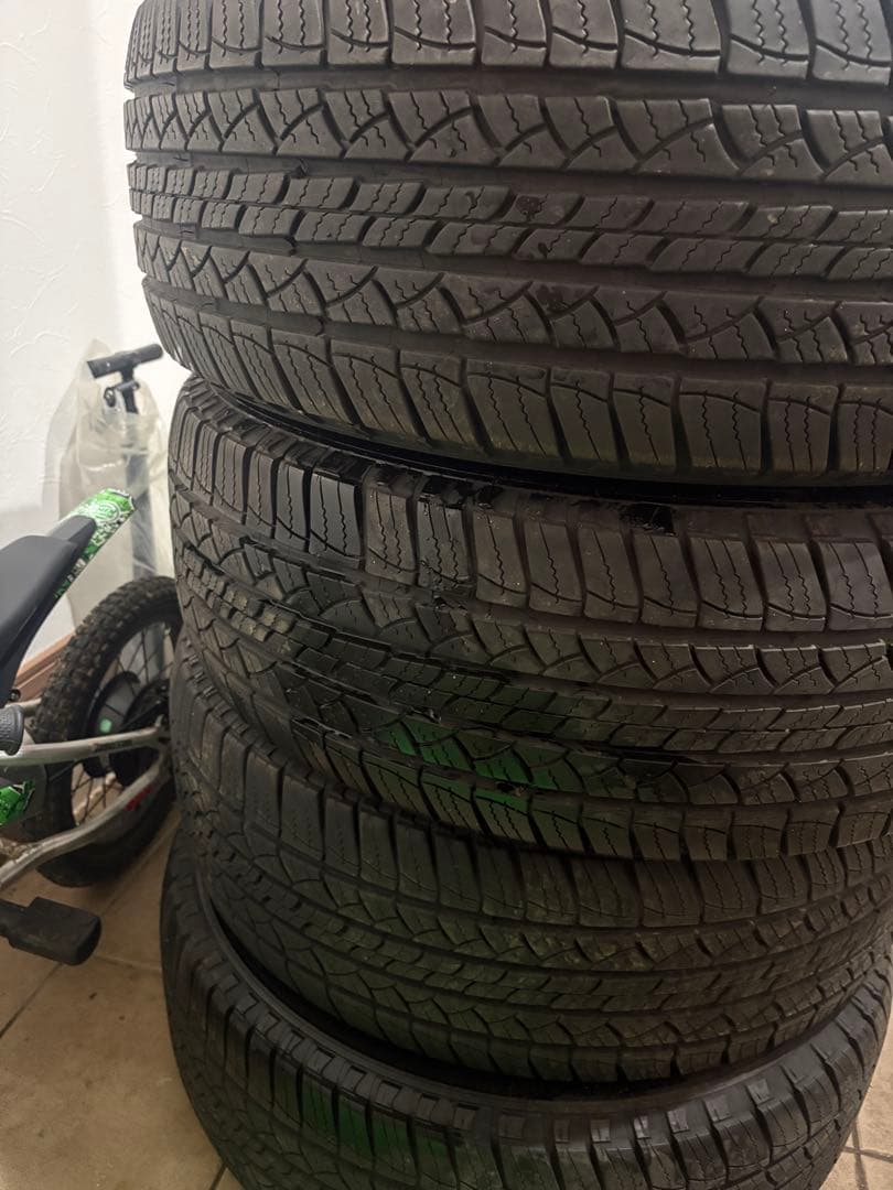 2023年製サマータイヤ　265/65R17 バリ溝
