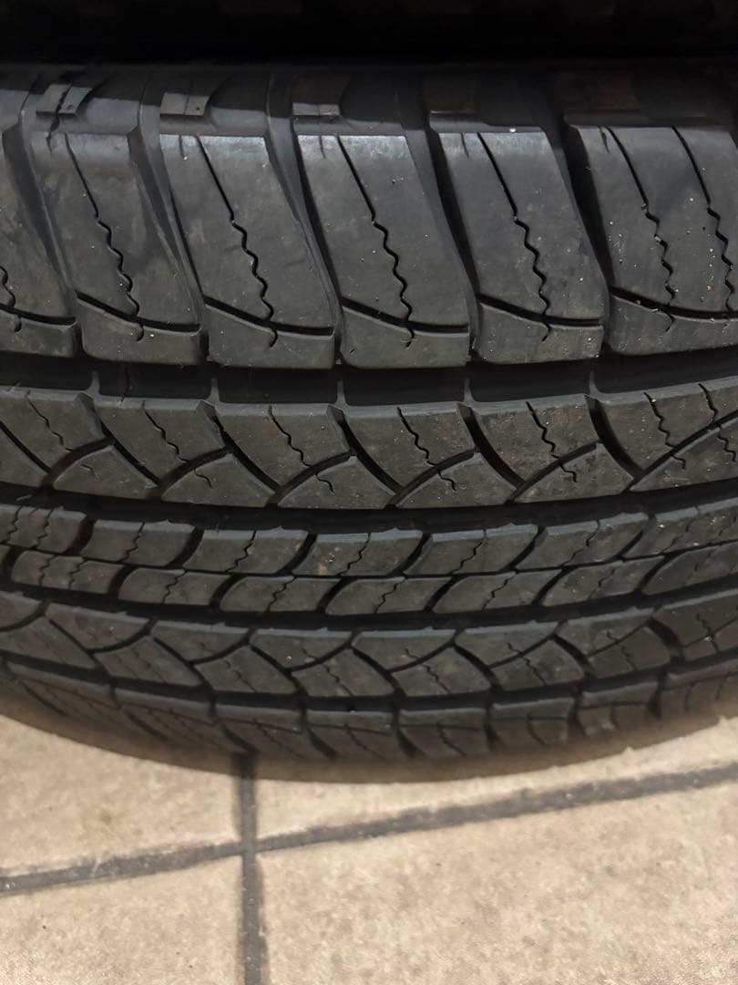 2023年製サマータイヤ　265/65R17 バリ溝