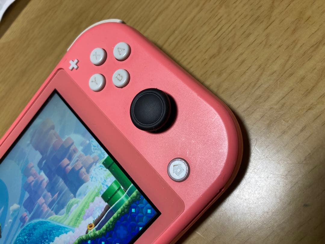 Nintendo Switch Liteコーラル　ピンク