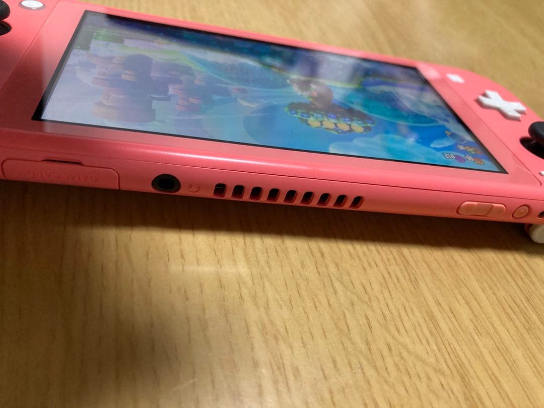 Nintendo Switch Liteコーラル　ピンク