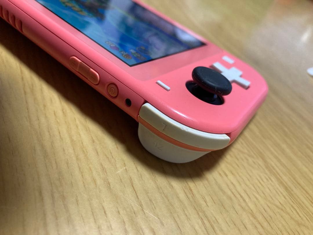 Nintendo Switch Liteコーラル　ピンク