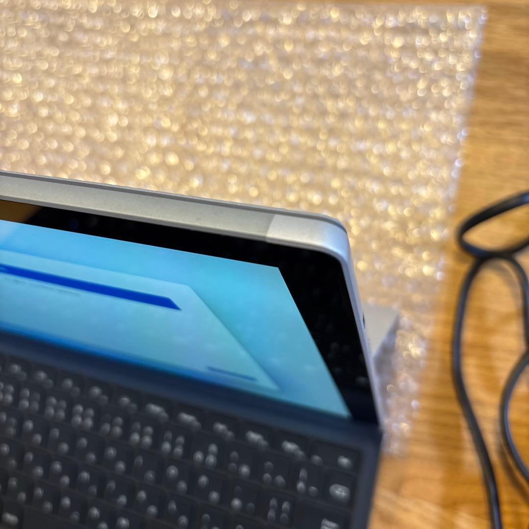 【週末値下げ】Microsoft Surface Pro 7 256GB 8GB