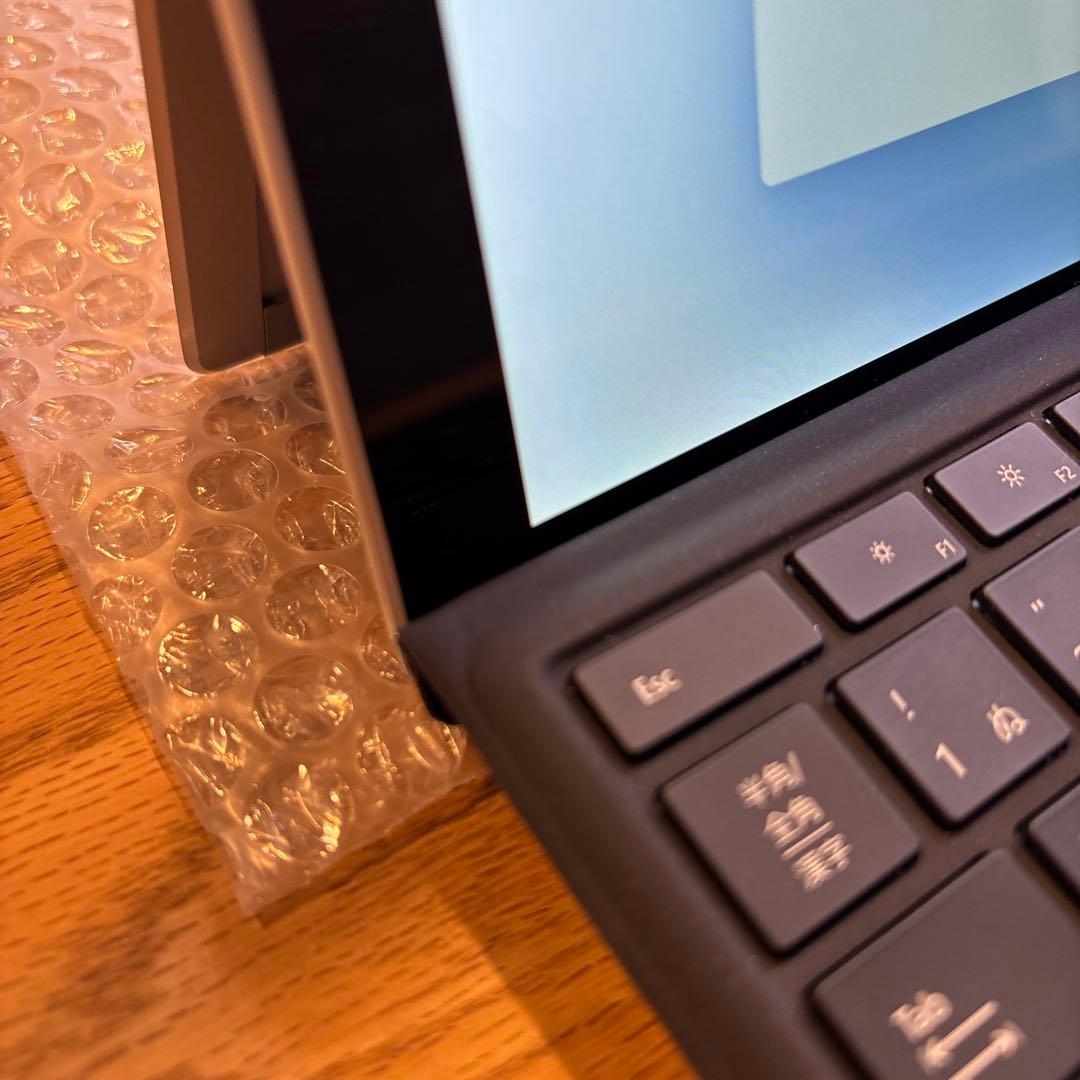 【週末値下げ】Microsoft Surface Pro 7 256GB 8GB