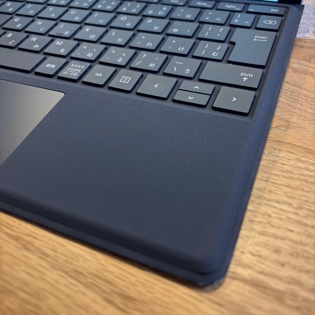 【週末値下げ】Microsoft Surface Pro 7 256GB 8GB