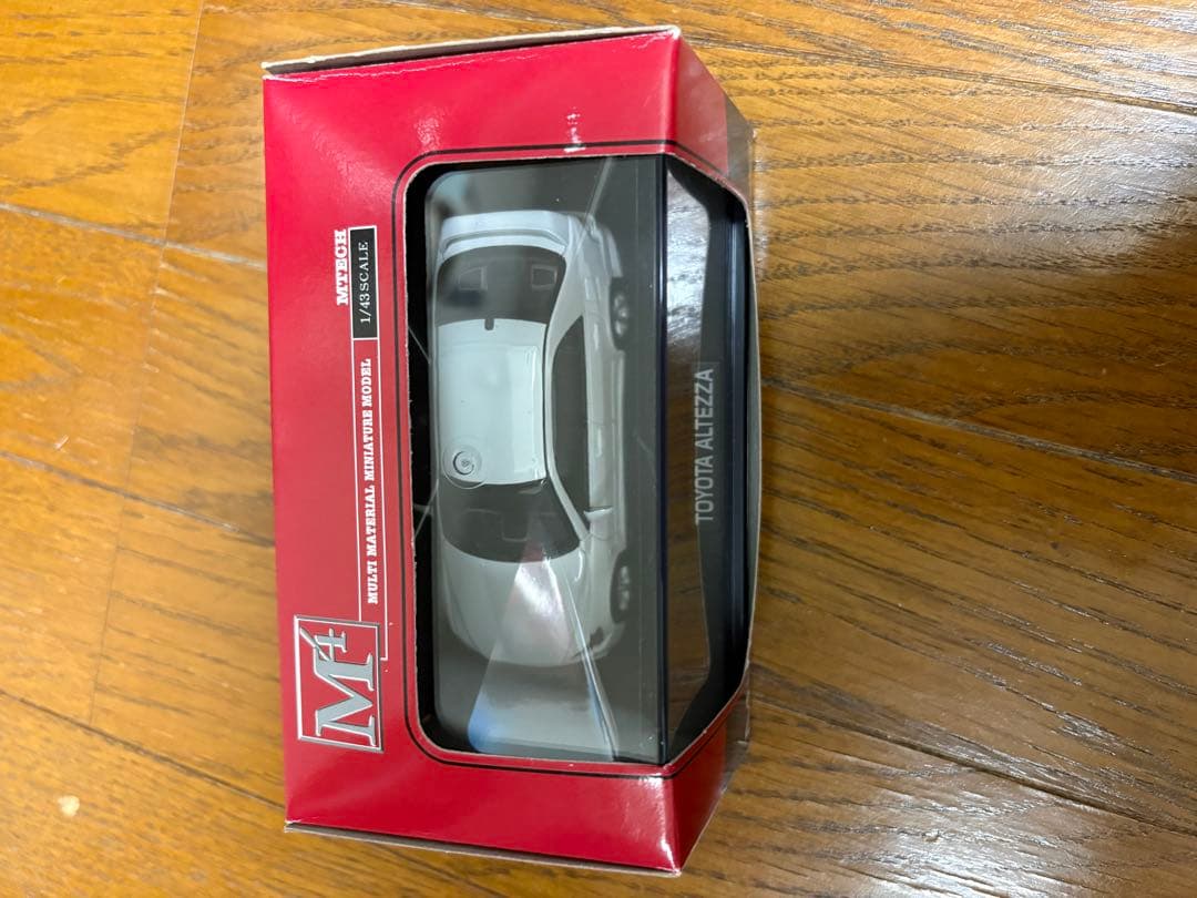 TOYOTA ALTEZZA ホワイト 1/43 ミニカー