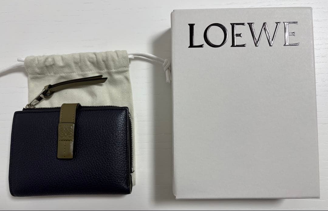 【最終値下げ】ロエベ　スリムジップ　バイフォールドウォレット LOEWE