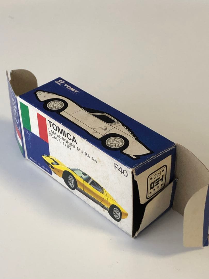 トミカ 青箱　ランボルギーニミウラ　ピンクメタリック1/62 スケール 箱付き