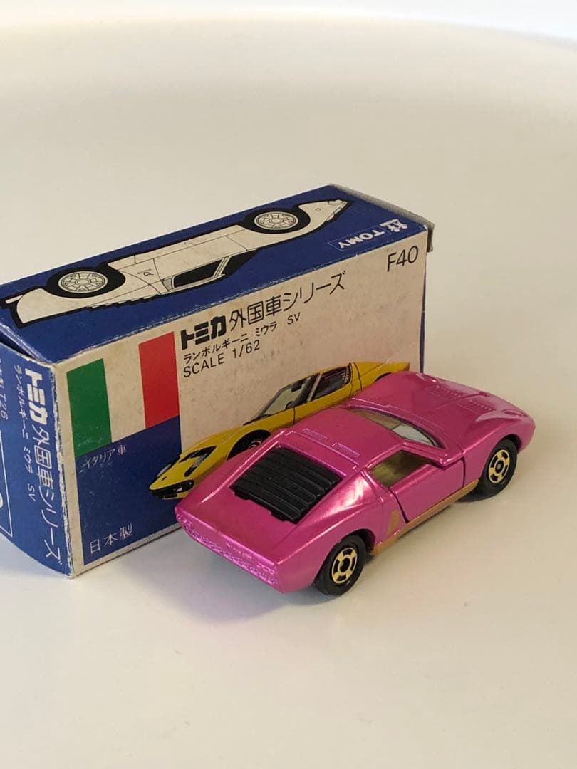 トミカ 青箱　ランボルギーニミウラ　ピンクメタリック1/62 スケール 箱付き