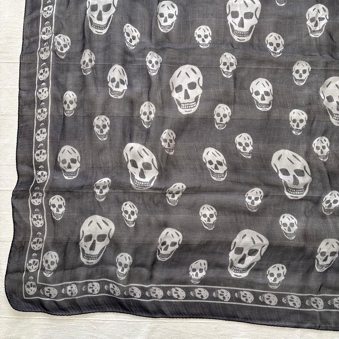 ALEXANDER McQUEEN シルクストール　スカル　スカーフ　ネイビー系