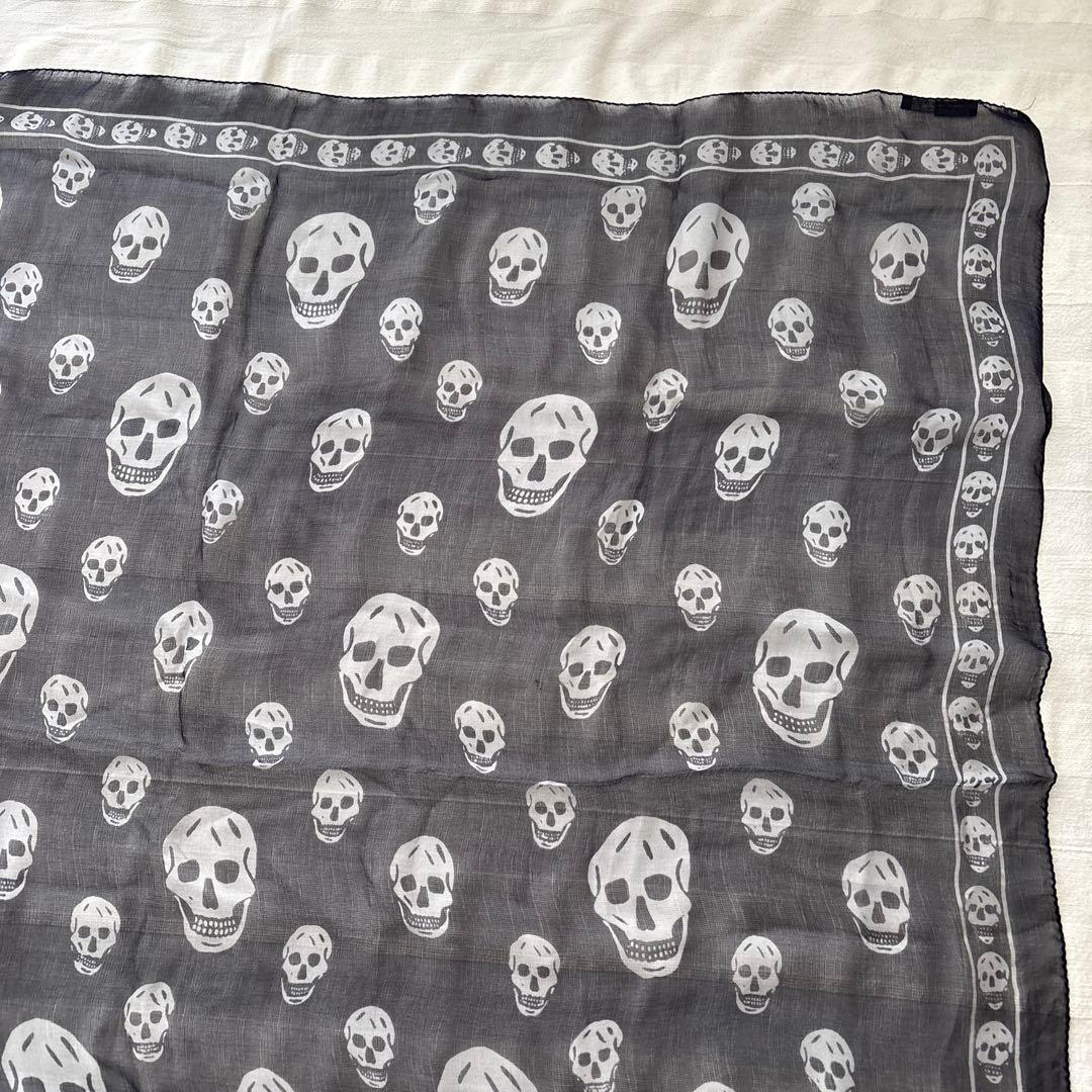 ALEXANDER McQUEEN シルクストール　スカル　スカーフ　ネイビー系