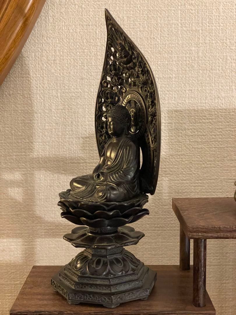 釈迦如来坐像