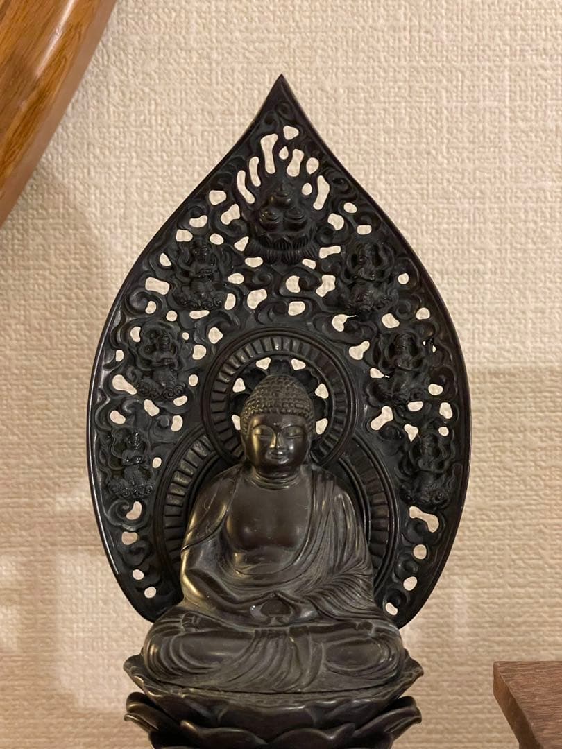 釈迦如来坐像