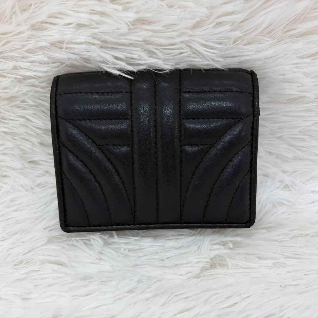 希少/美品✨プラダ 二つ折り財布 キルティング ロゴ レザー 黒
