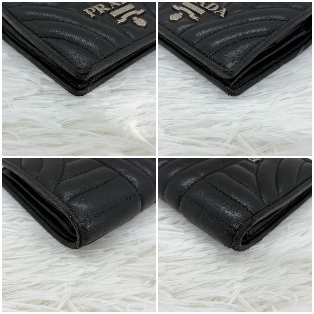 希少/美品✨プラダ 二つ折り財布 キルティング ロゴ レザー 黒