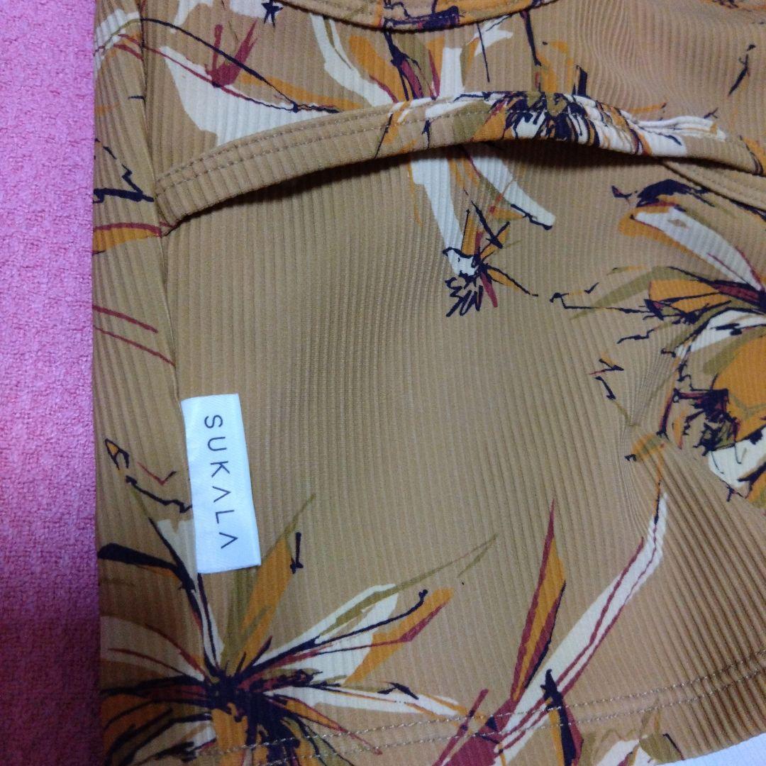 専用です。 【SUKALA】リブBigフラワープリントショートタンクトップ　М