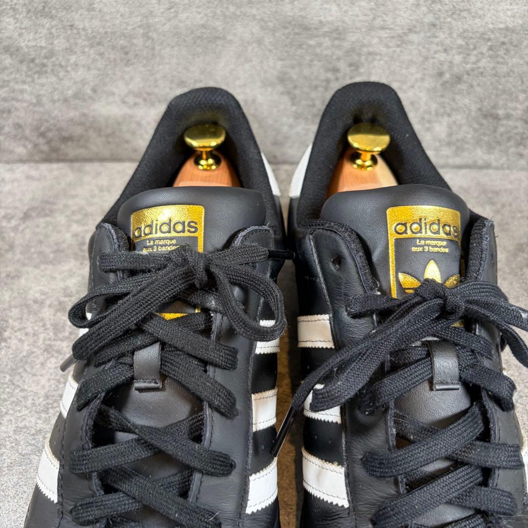 美品　adidas アディダス　スーパースター　ブラック　黒　ゴールド　30cm