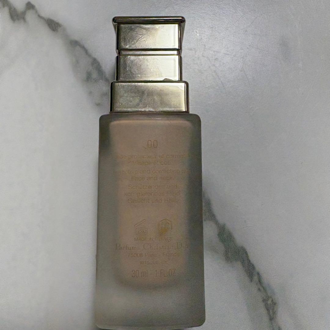 Dior プレステージ ホワイト ル プロテクター UV ミネラル BB 00番