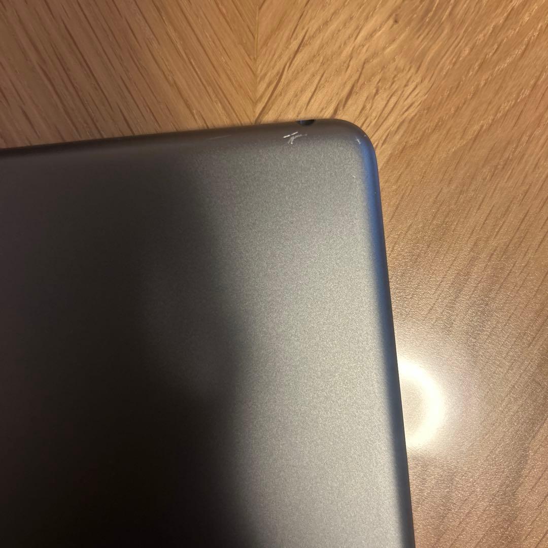 iPad第8世代32GBグレー