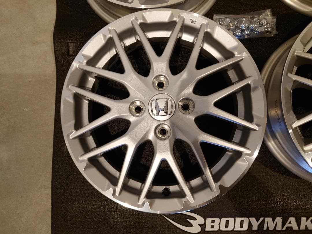 ホンダ　NBOX 純正 ホイール　美品