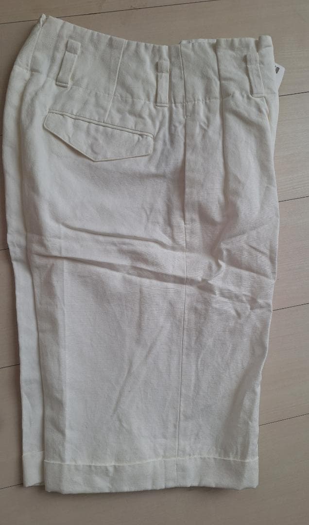 MARGARET HOWELL 新品　白　ハーフパンツ 新品　サイズ２