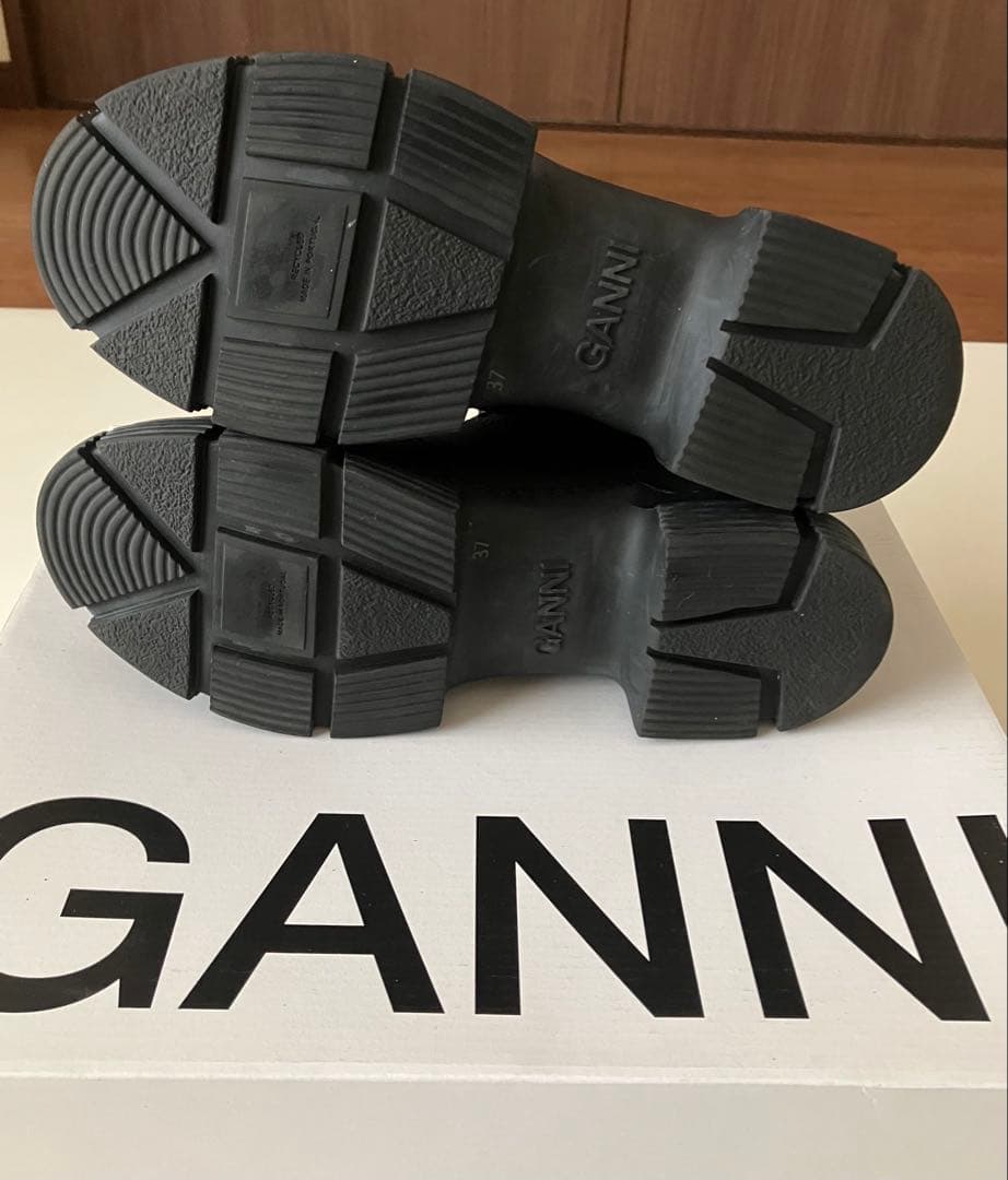 【美品】GANNI ブラック サイドゴアブーツ　size37