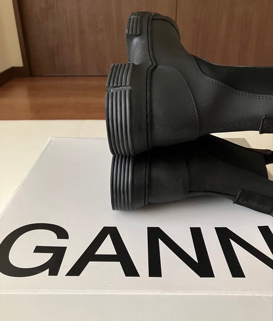 【美品】GANNI ブラック サイドゴアブーツ　size37