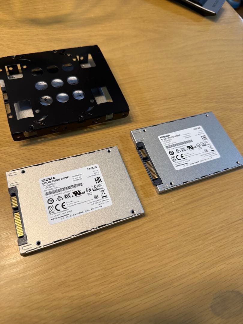 KIOXIA EXCERIA SATA SSD 240GB x 3個 おまけ