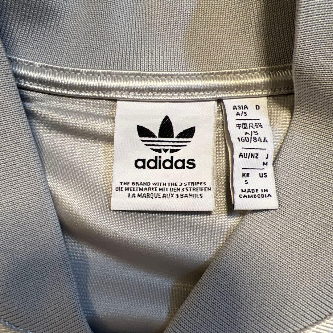最終お値下げ　adidas シルバー ジップアップ ブルゾン