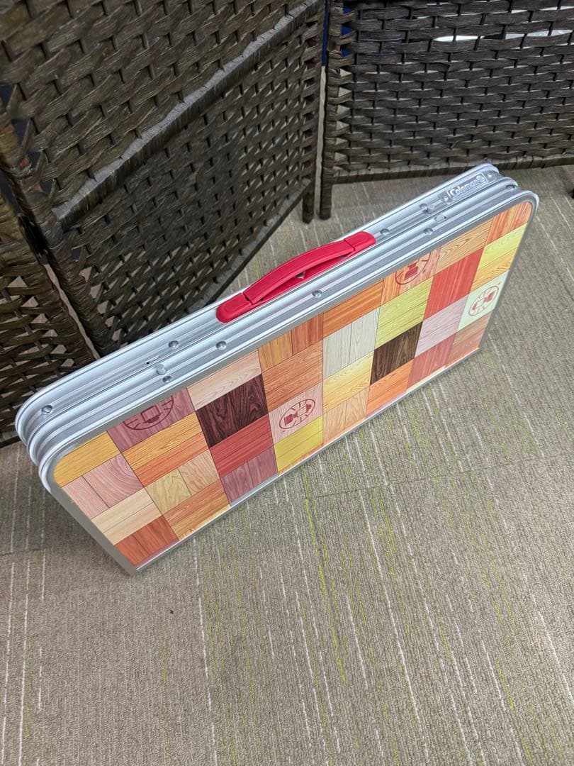 【美品】Coleman ナチュラルモザイク　リビングテーブル　60プラス